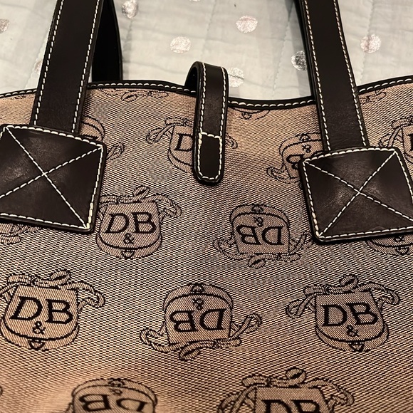 Dooney & Bourke tote - Picture 8 of 10